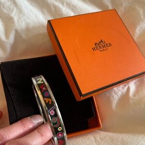 Hermes Black Multicolor Printed Enamel Tohu Bohu Narrow Bangle Bracelet